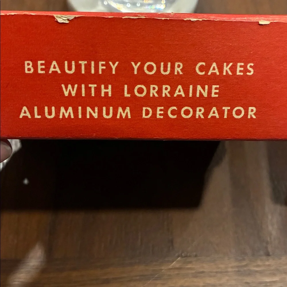 Vintage 1940's CAKE DECORATOR KIT Lorraine Novelty KITCHEN PASTRY TIPS Regulator